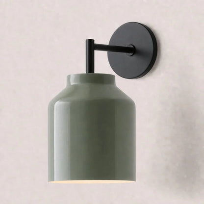 Wandlamp met Melkglazen Kap en Metalen Accenten Minimalistisch Design Sfeerlamp Hal Gang Slaapkamer