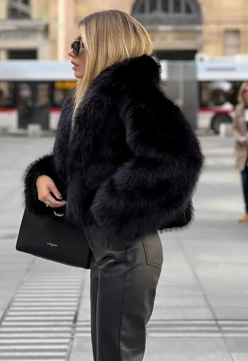 Dames Faux Fur Jas Kort en Elegant
