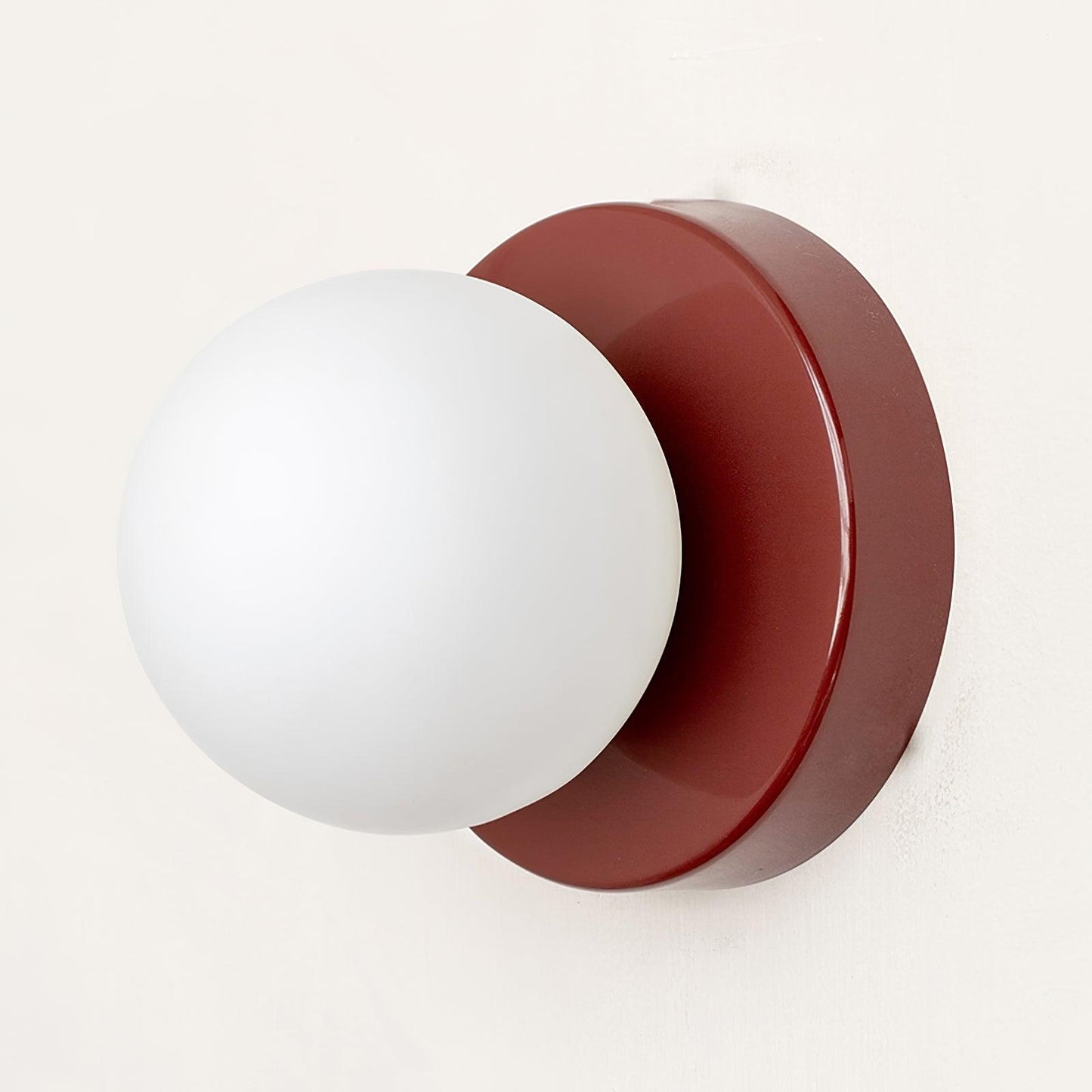 Nuvol Wandlamp — Metalen Wandspot met Glazen Bol ø12cm — Compacte Wandverlichting in 5 Kleuren