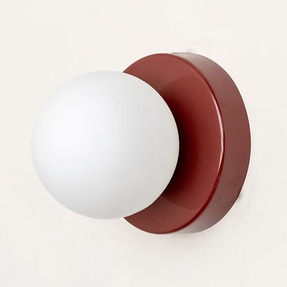 Nuvol Wandlamp — Metalen Wandspot met Glazen Bol ø12cm — Compacte Wandverlichting in 5 Kleuren