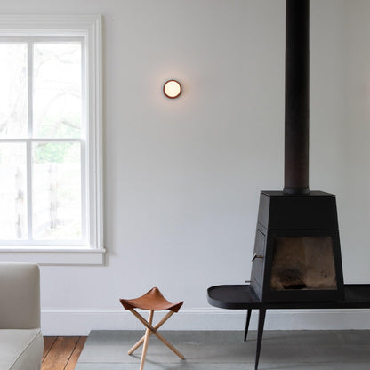 Nuvol Wandlamp — Metalen Wandspot met Glazen Bol ø12cm — Compacte Wandverlichting in 5 Kleuren