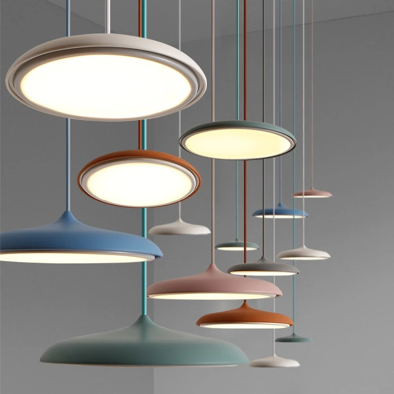 Scandinavische ultradunne schijfvormige hanglamp met diffuus ledlicht voor moderne interieurs