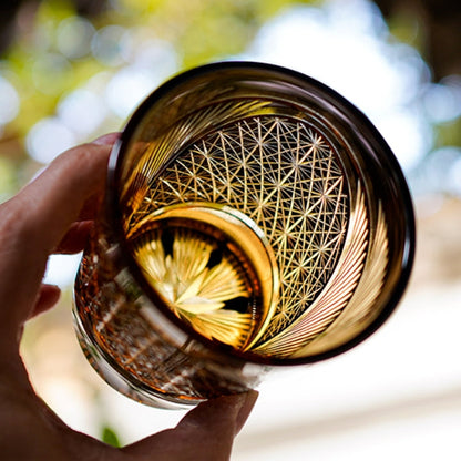 Whiskeyglas Edo Kiriko Kraanvogelveer Amber Handgemaakt Japans Kristal Houten Doos