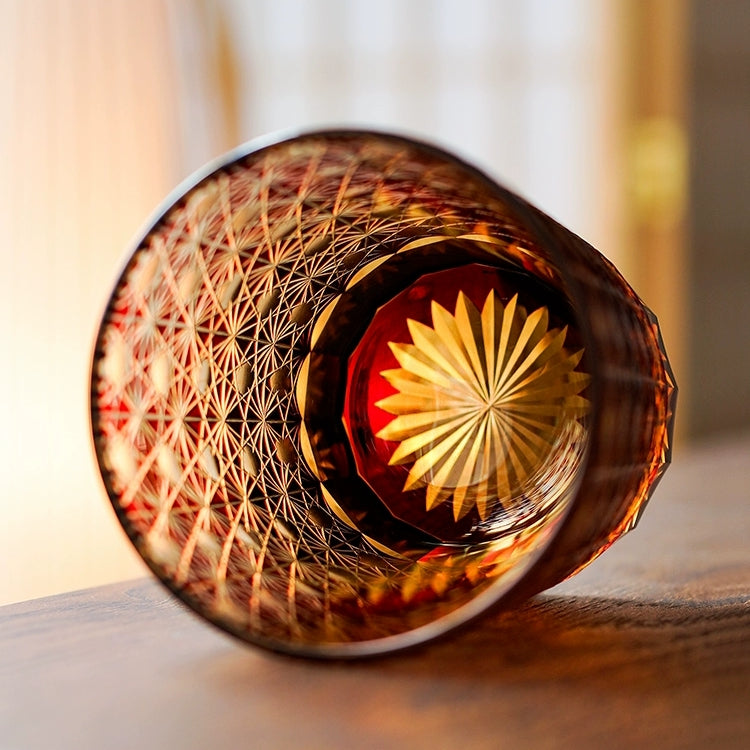 Handgeslepen Whiskeyglazen met Ster en Chrysant Patroon – Blauw Amber & Rood Amber – Inclusief Houten Doos