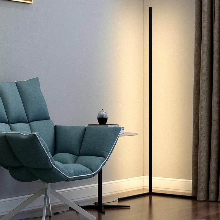 Moderne Hoek Vloerlamp Met Geïntegreerde LED Verlichting En Slim Ruimtebesparend Design