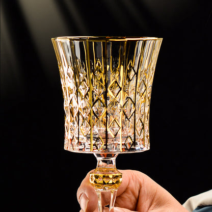 Kristallen Wijnglazen met Karaf & Gouden Wijnrank — Elegante Set in Lederen Koffer
