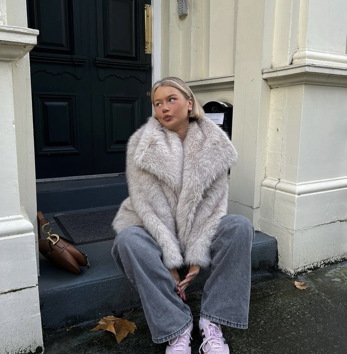 Vrouwelijke Bontjas Luxe Eva Model Winter