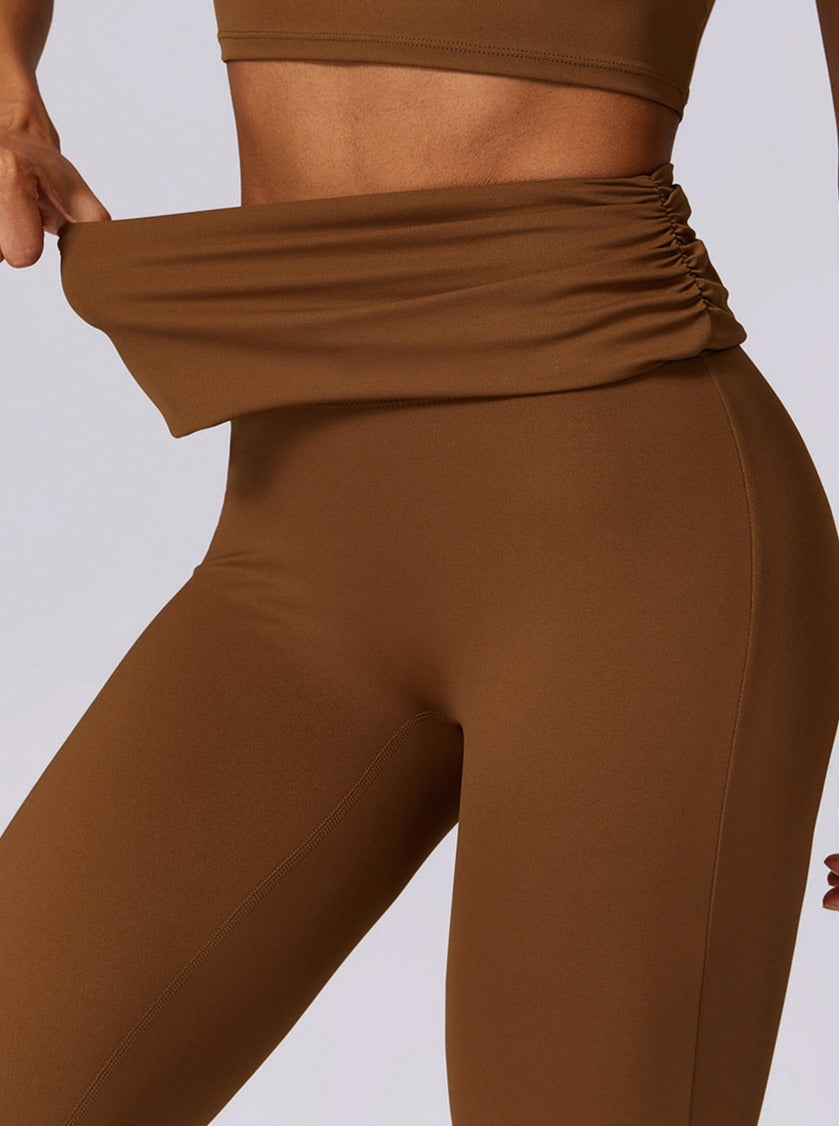 Hoge Taille Flared Broek Bruin Mokka Kleur → Hoge Taille Flared Broek in Bruine Mokka Tint