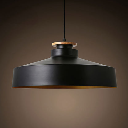 Hanglamp met Houten Kap en Aluminium Accent – Scandinavisch Design voor Eetkamer en Woonkamer