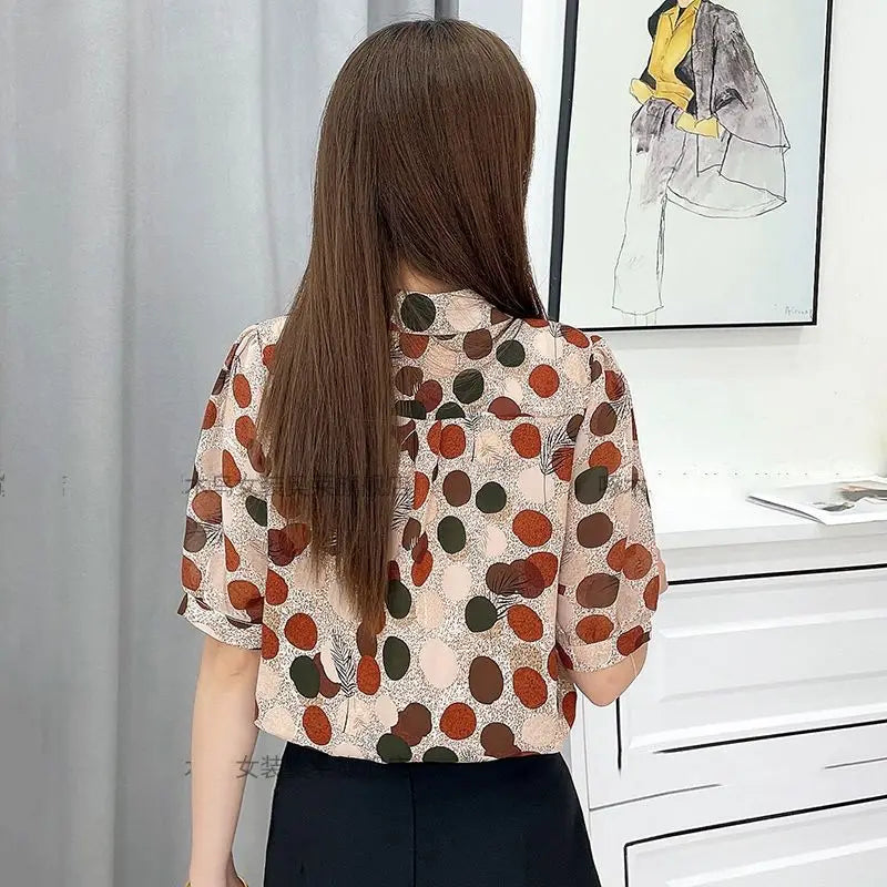 Vrouwelijke Blouse met Polka Dots Zomerse Stijl