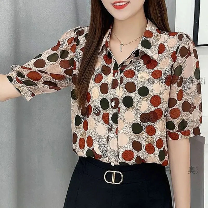 Vrouwelijke Blouse met Polka Dots Zomerse Stijl