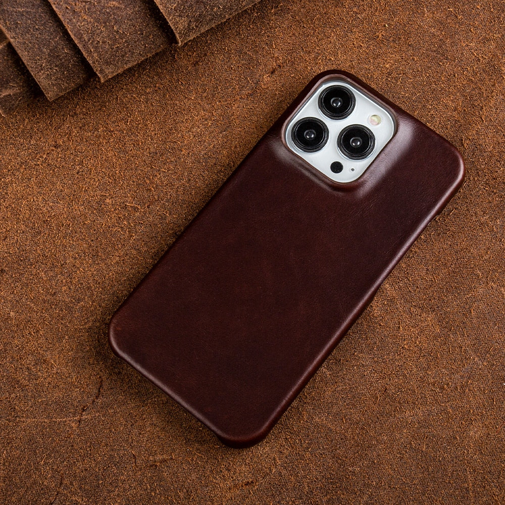 Lederen iPhone Hoesje met Olie-Wasafwerking | Premium Bescherming & MagSafe Compatibel voor iPhone 13-16 | Elegante Schokbestendige Hoes