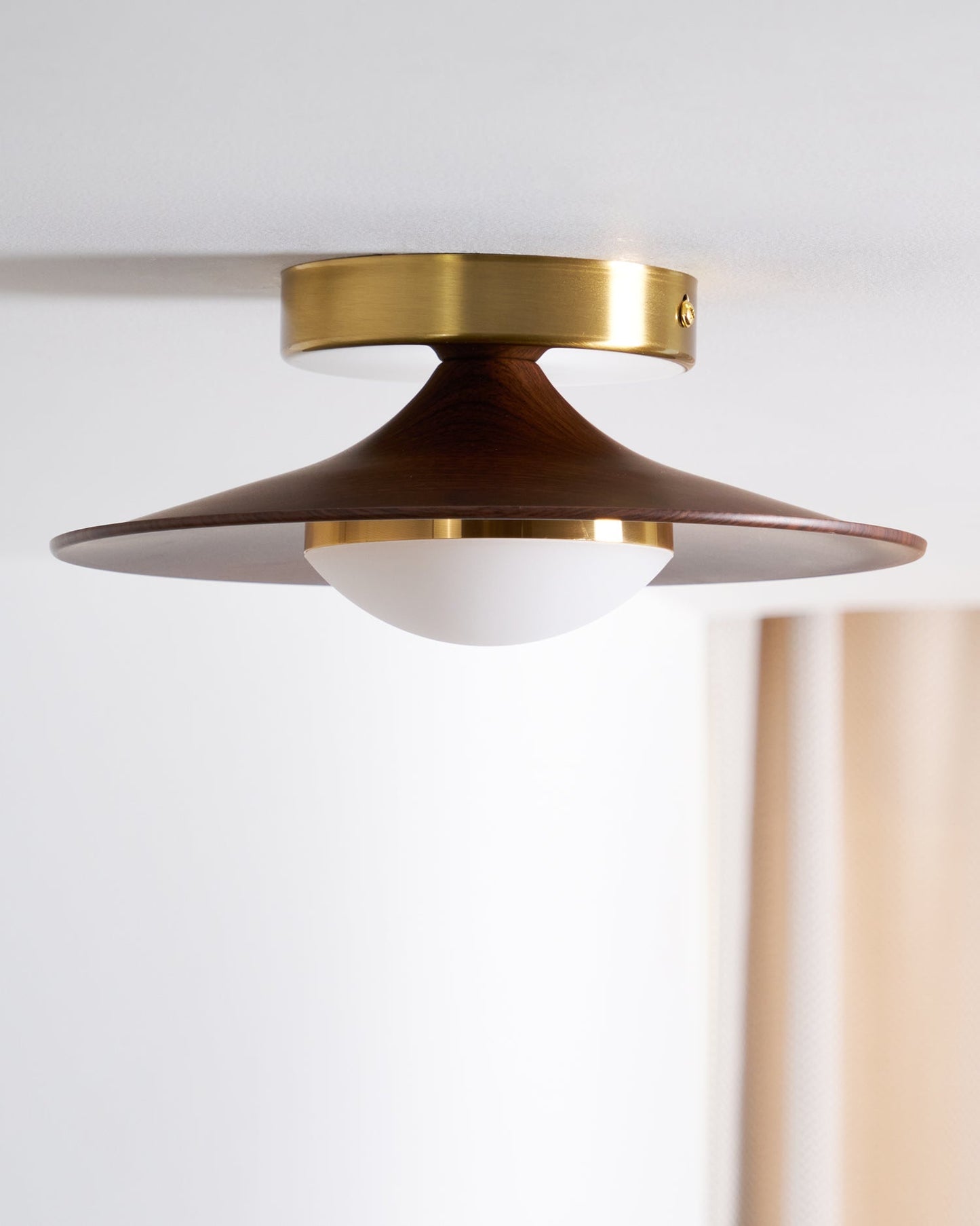 Moderne Plafondlamp met Metaal en Houtaccent – LED Lamp voor Keuken & Woonruimte