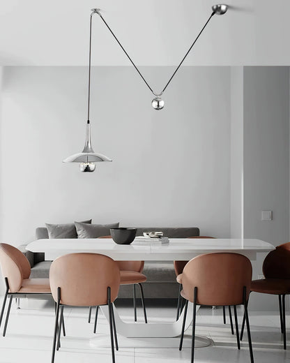 Verstelbare Hanglamp met Tegengewicht — Industriële Metalen Pendellamp in Chroom of Goud