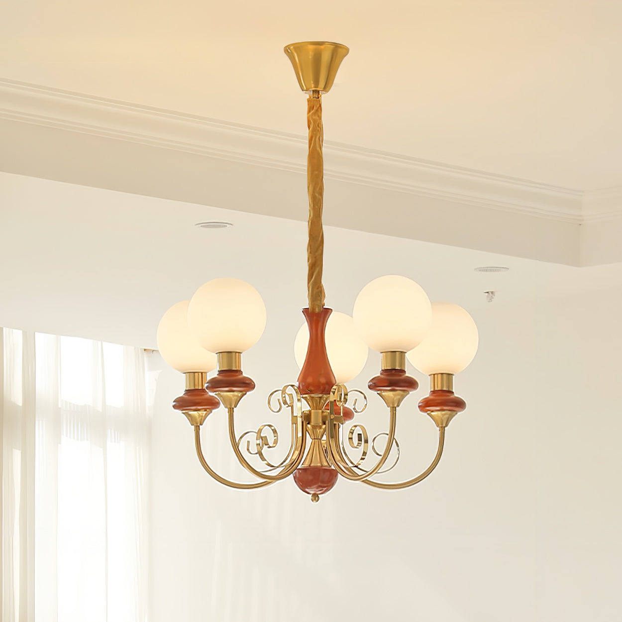 Kroonluchter met Groene Glazen Kappen en Gouden of Zwarte Afwerking – Luxe Hanglamp in 3, 5 of 8 Lichtpunten