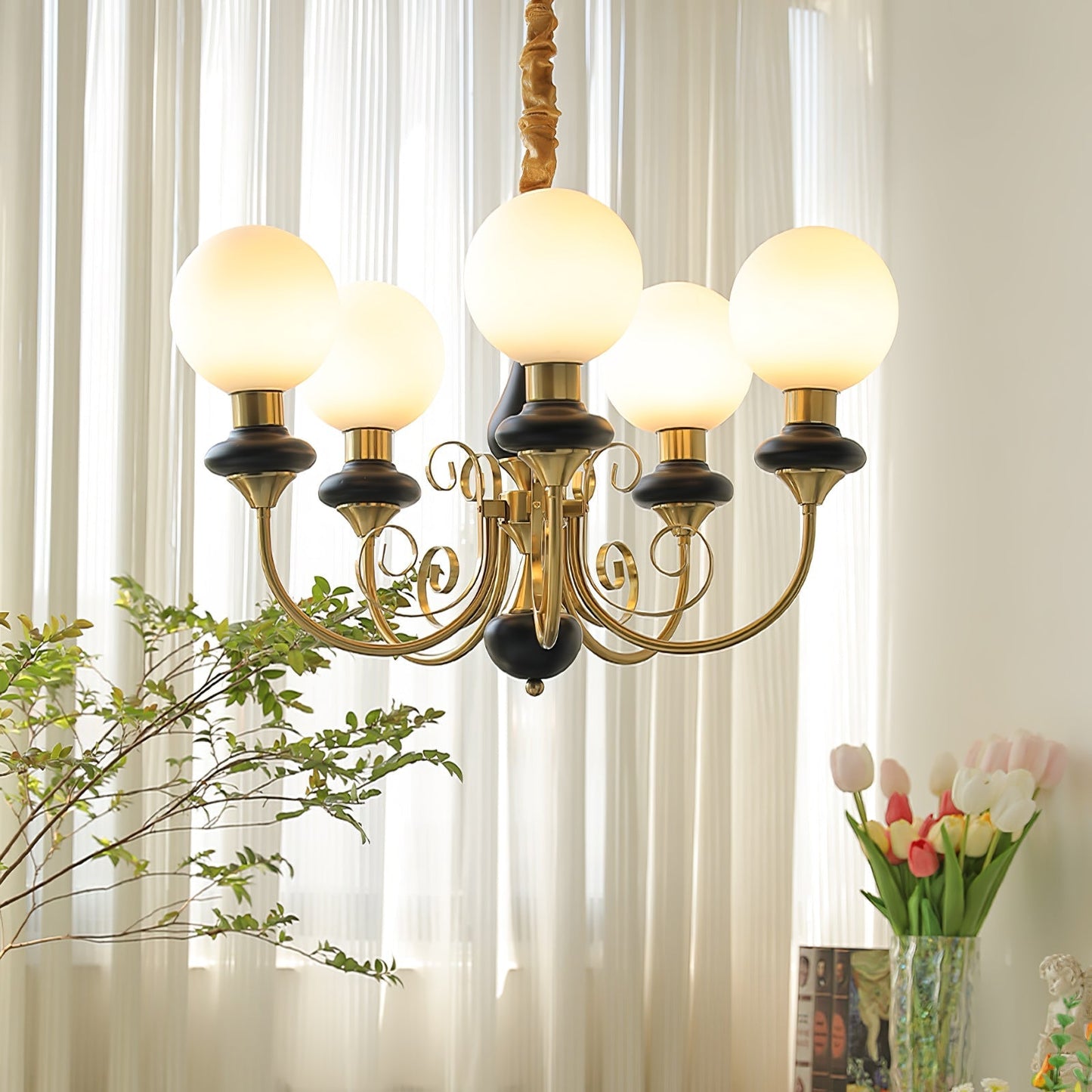 Kroonluchter met Groene Glazen Kappen en Gouden of Zwarte Afwerking – Luxe Hanglamp in 3, 5 of 8 Lichtpunten