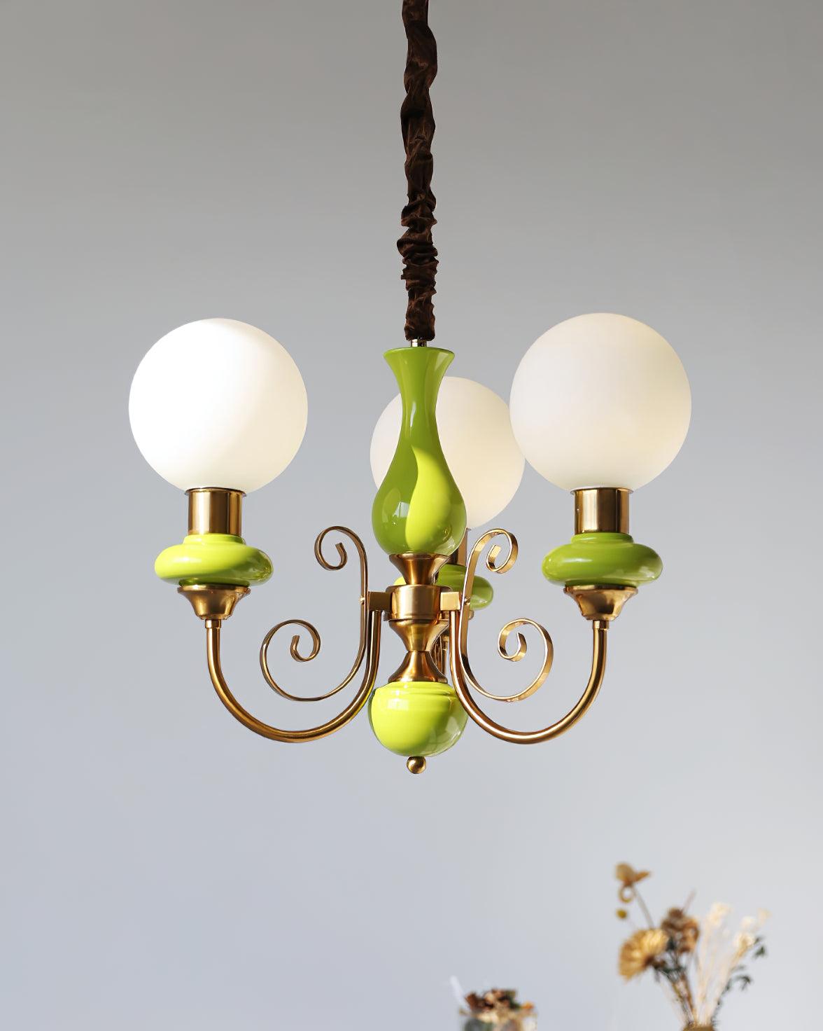 Kroonluchter met Groene Glazen Kappen en Gouden of Zwarte Afwerking – Luxe Hanglamp in 3, 5 of 8 Lichtpunten