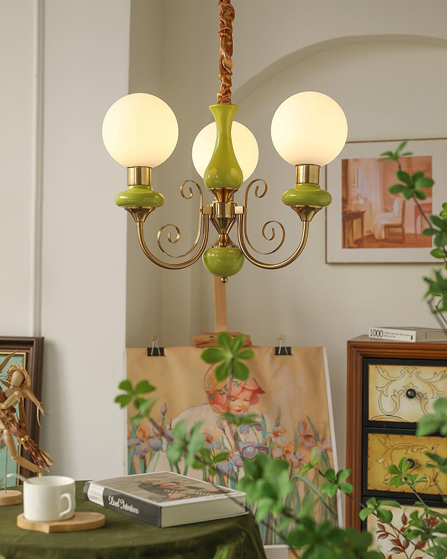 Kroonluchter met Groene Glazen Kappen en Gouden of Zwarte Afwerking – Luxe Hanglamp in 3, 5 of 8 Lichtpunten