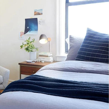 Oona Plug-in Wandlamp – Scandinavische Wandspot met Stekker – Flexibele Stijlverlichting voor Slaapkamer