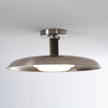 Plafondlamp met handgeblazen glazen kap en gestructureerde metalen rozet – warm sfeerlicht voor woonkamer, slaapkamer en entree