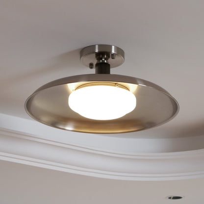Plafondlamp met handgeblazen glazen kap en gestructureerde metalen rozet – warm sfeerlicht voor woonkamer, slaapkamer en entree