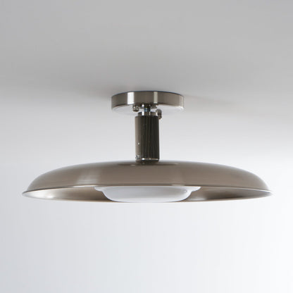 Plafondlamp met handgeblazen glazen kap en gestructureerde metalen rozet – warm sfeerlicht voor woonkamer, slaapkamer en entree