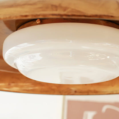 Plafondlamp met handgeblazen glazen kap en gestructureerde metalen rozet – warm sfeerlicht voor woonkamer, slaapkamer en entree