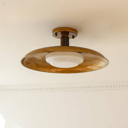 Plafondlamp met handgeblazen glazen kap en gestructureerde metalen rozet – warm sfeerlicht voor woonkamer, slaapkamer en entree