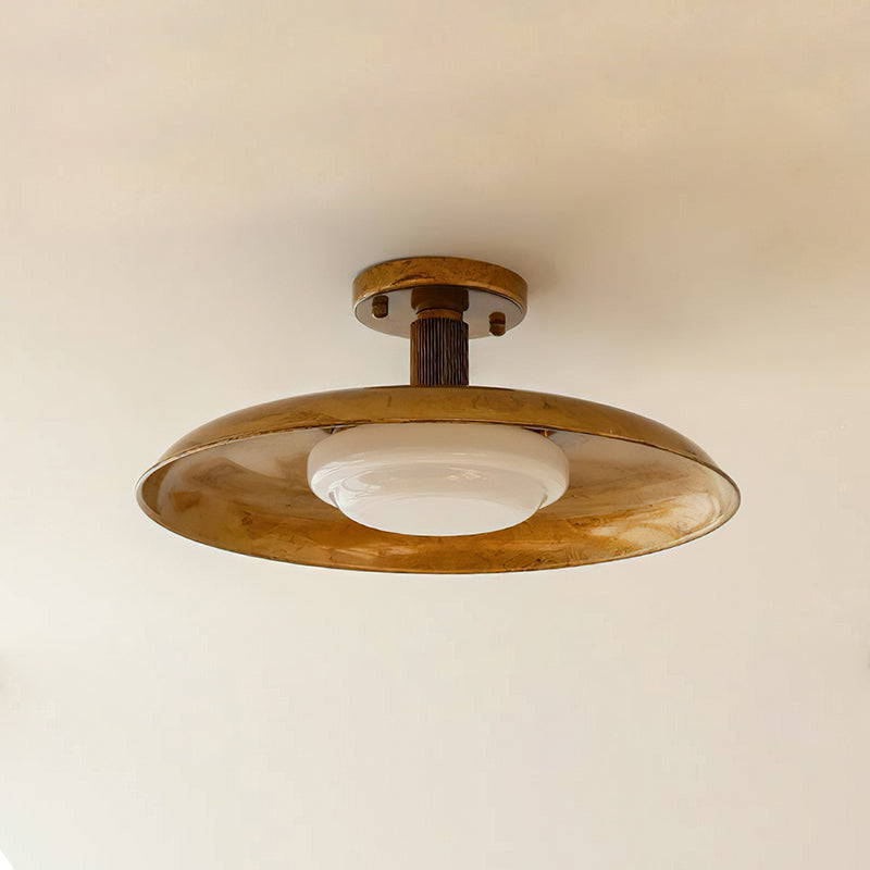 Plafondlamp met handgeblazen glazen kap en gestructureerde metalen rozet – warm sfeerlicht voor woonkamer, slaapkamer en entree