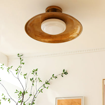 Plafondlamp met handgeblazen glazen kap en gestructureerde metalen rozet – warm sfeerlicht voor woonkamer, slaapkamer en entree