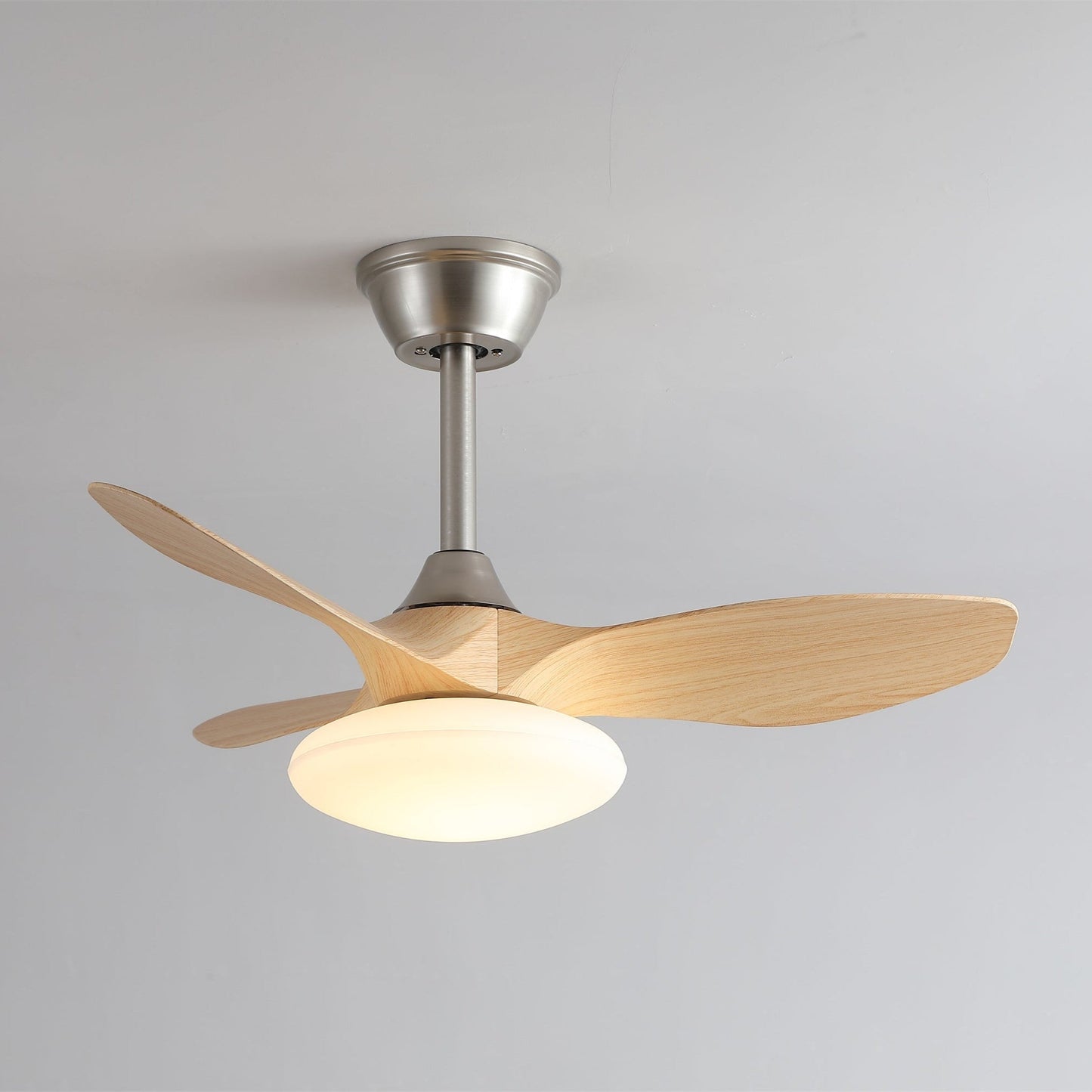 Sylvara Plafondventilator met Verlichting – 80cm – 6-Standen – Modern Design