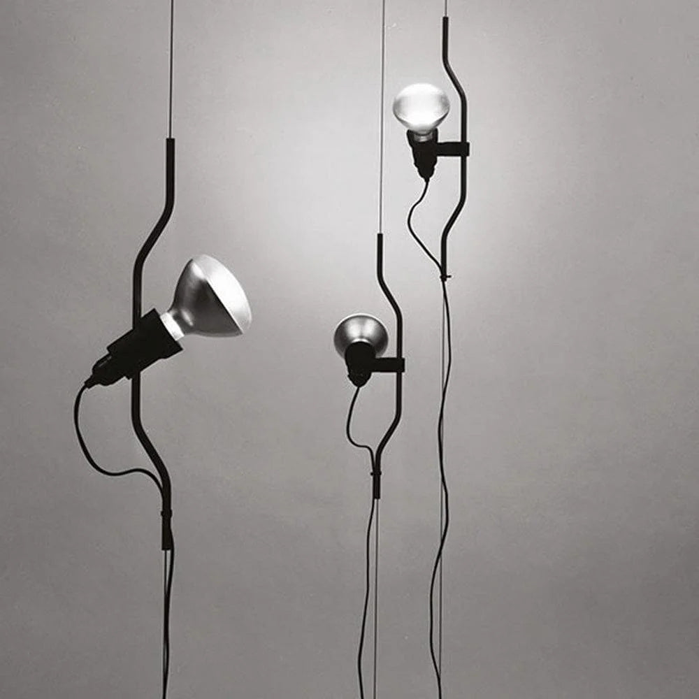 In Hoogte Verstelbare Hanglamp met Metalen Buiskap – Zwart/Wit/Rood