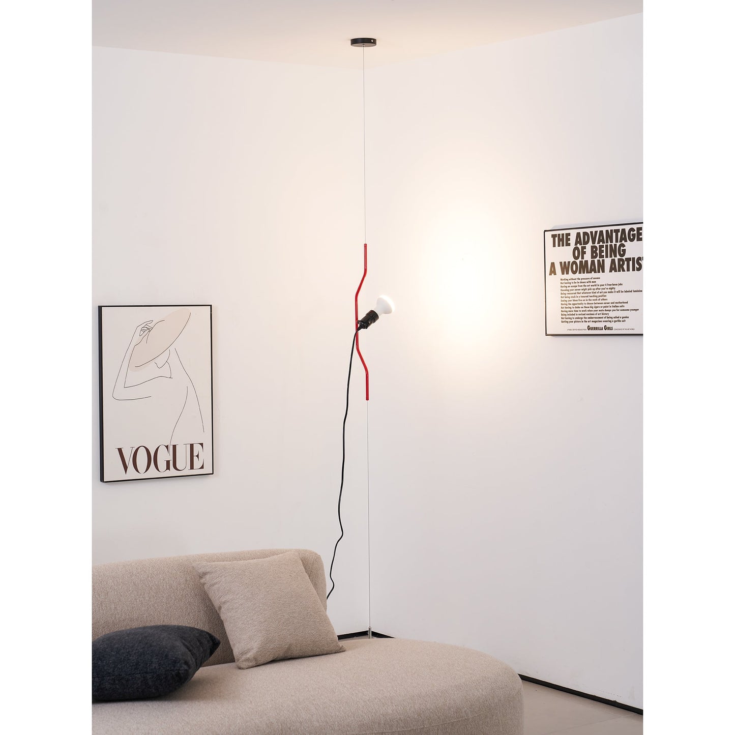 In Hoogte Verstelbare Hanglamp met Metalen Buiskap – Zwart/Wit/Rood
