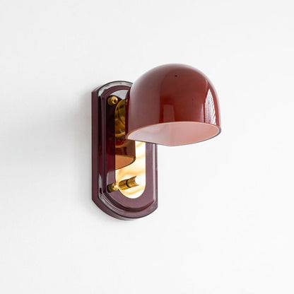 Vintage Wandlamp met Rode Glazen Kap — Sfeervolle Retro Verlichting voor Woonkamer & Eetkamer