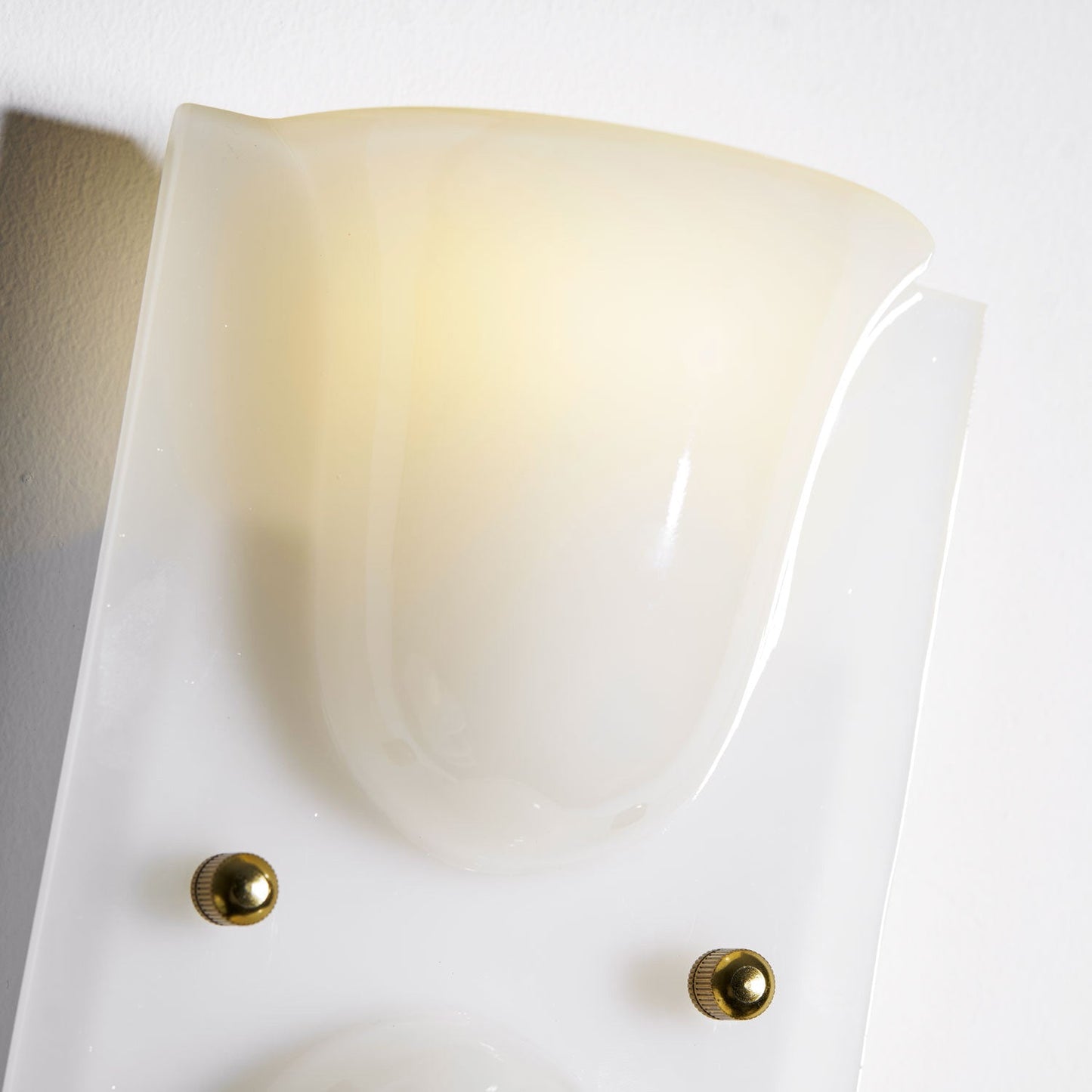 Mollo Wandlamp — Organische Hars & IJzer Wandverlichting