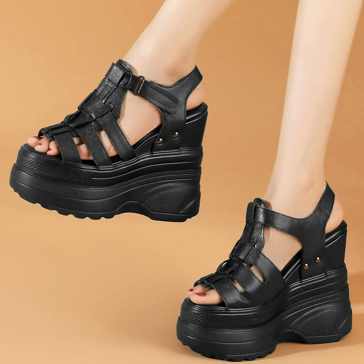 Vrouwelijke Platform Schoenen met Hoge Hak