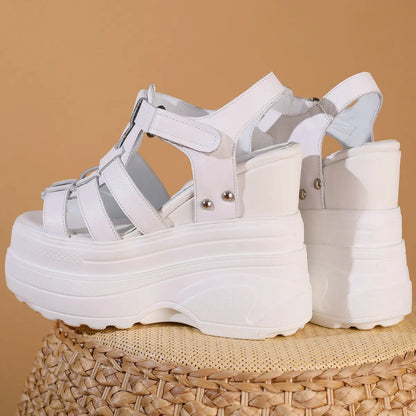 Vrouwelijke Platform Schoenen met Hoge Hak