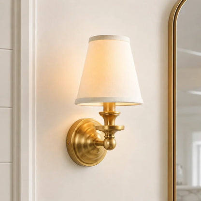 Vintage Wandlamp met Linnen Kap en Messing Armatuur – Retro Design voor Slaapkamer en Woonkamer