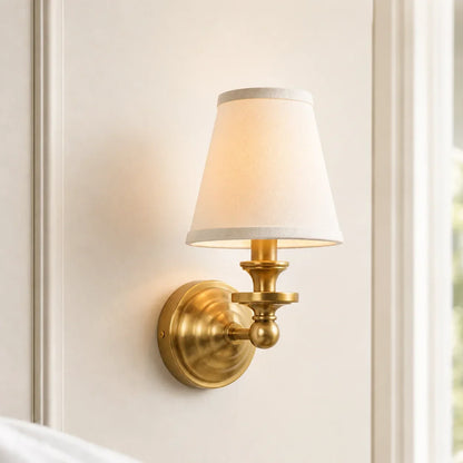 Vintage Wandlamp met Linnen Kap en Messing Armatuur – Retro Design voor Slaapkamer en Woonkamer