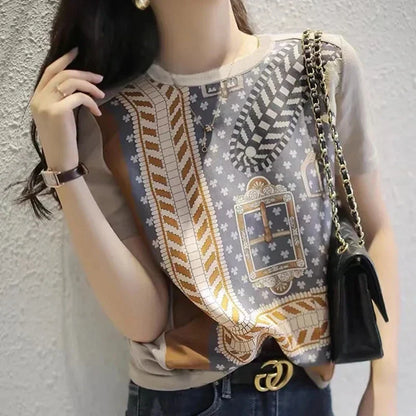Vrouwelijke Zomerblouse Satijn Met Bloemenprint