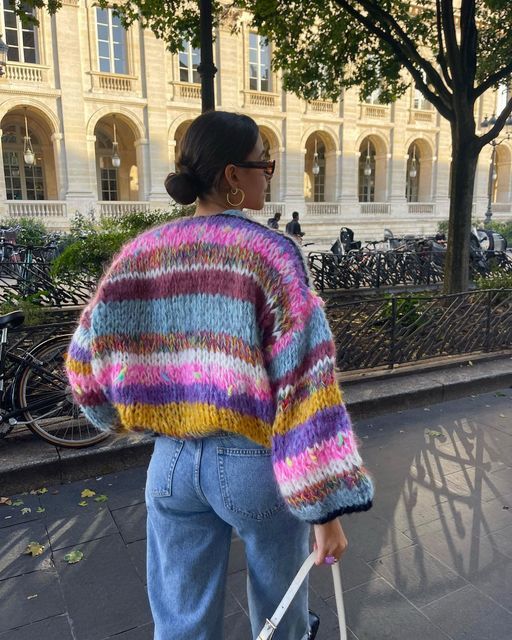 Kleurrijke Cropped Trui met Streepjes - StudioMarella