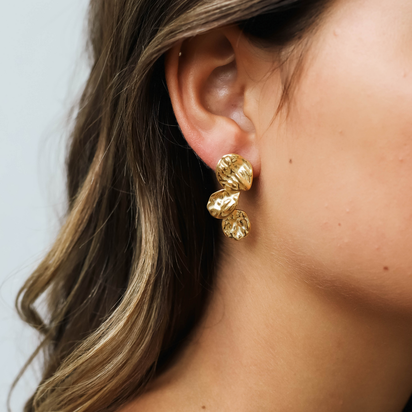Gouden Oorbellen Statement Elegant Design - StudioMarella