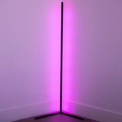 Moderne Hoek Vloerlamp Met Geïntegreerde LED Verlichting En Slim Ruimtebesparend Design