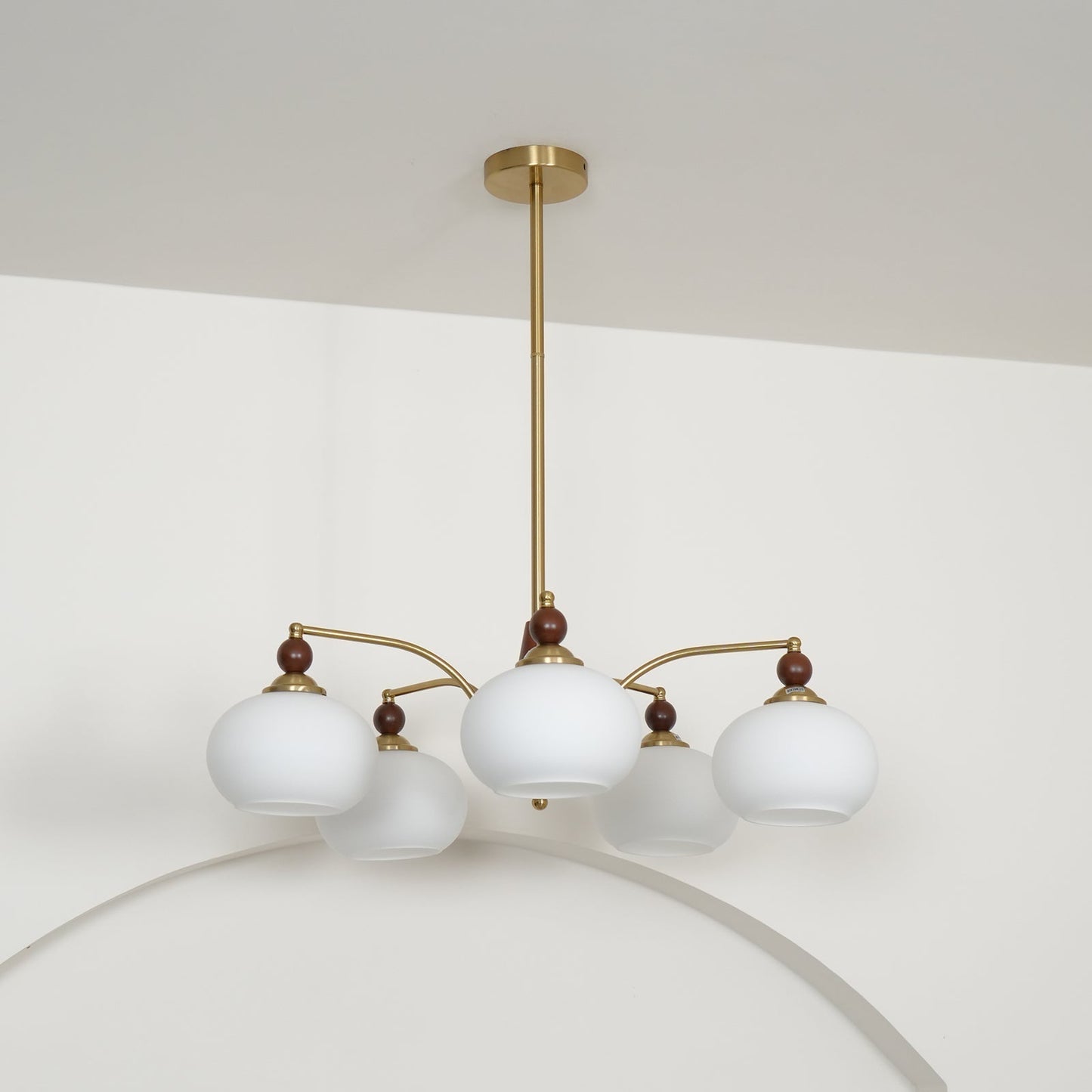 Retro Calliope Kroonluchter – Metalen Hanglamp met Glazen Kappen – 3, 5 of 8 Lichtpunten – Klassiek Vintage Design voor Eetkamer en Woonkamer