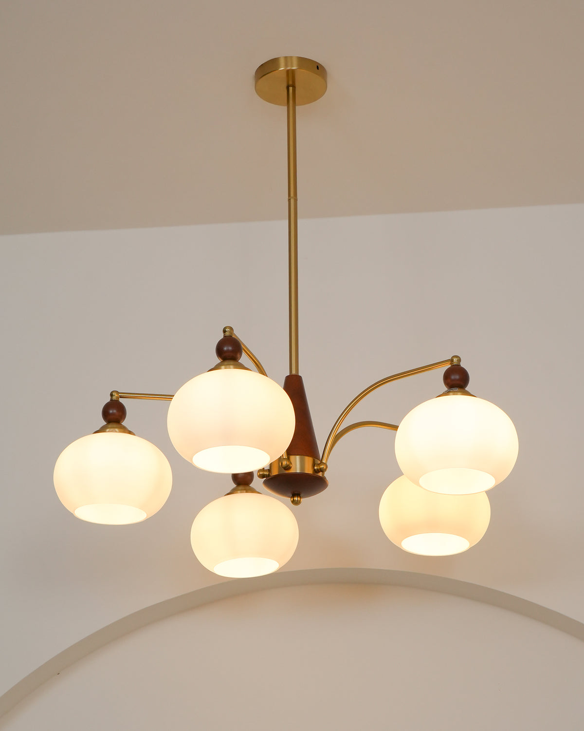 Retro Calliope Kroonluchter – Metalen Hanglamp met Glazen Kappen – 3, 5 of 8 Lichtpunten – Klassiek Vintage Design voor Eetkamer en Woonkamer
