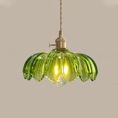 Retro Hanglamp met Bloembladkap en Messing Armatuur – Vintage Elegantie in Zes Glaskleuren – Enkele of Drievoudige Lichtpunten