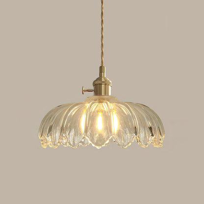Retro Hanglamp met Bloembladkap en Messing Armatuur – Vintage Elegantie in Zes Glaskleuren – Enkele of Drievoudige Lichtpunten
