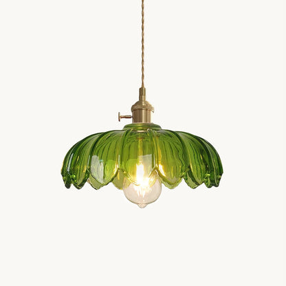 Retro Hanglamp met Bloembladkap en Messing Armatuur – Vintage Elegantie in Zes Glaskleuren – Enkele of Drievoudige Lichtpunten