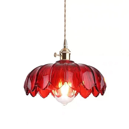 Retro Hanglamp met Bloembladkap en Messing Armatuur – Vintage Elegantie in Zes Glaskleuren – Enkele of Drievoudige Lichtpunten