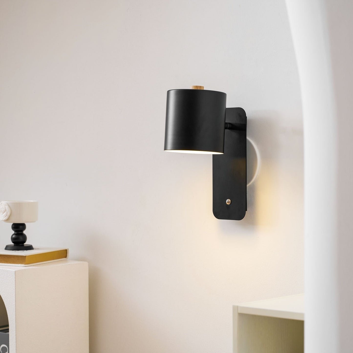Draaibare Wandlamp Oplaadbaar USB-C 350° Rotatie Dimbaar Touch 4 Kleuren